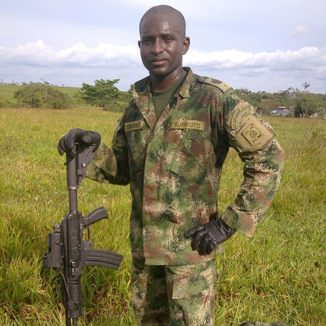 Ultima Foto de Falcon Buila en el Ejercito de Colombia